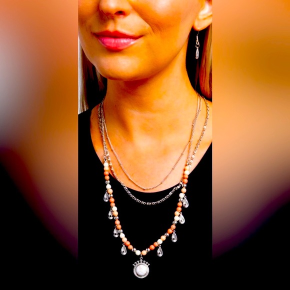 💧🤍💧 “TOUCHING TEARDROPS” WHITE NECKLACE ~ PAPARAZZI❗️💧🤍💧3 in 1❗️ - Picture 2 of 5